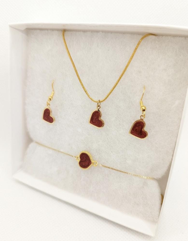 Valentine heart resin jewelry set- necklace, earrings and bracelet